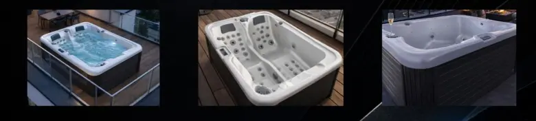 Tři vířivky na balkóně s dřevěnou podlahou a zábradlím.