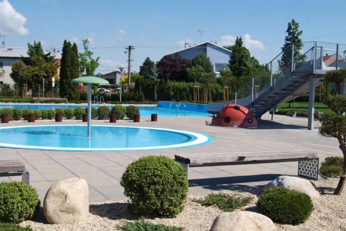 Outdoor swimming pool complex