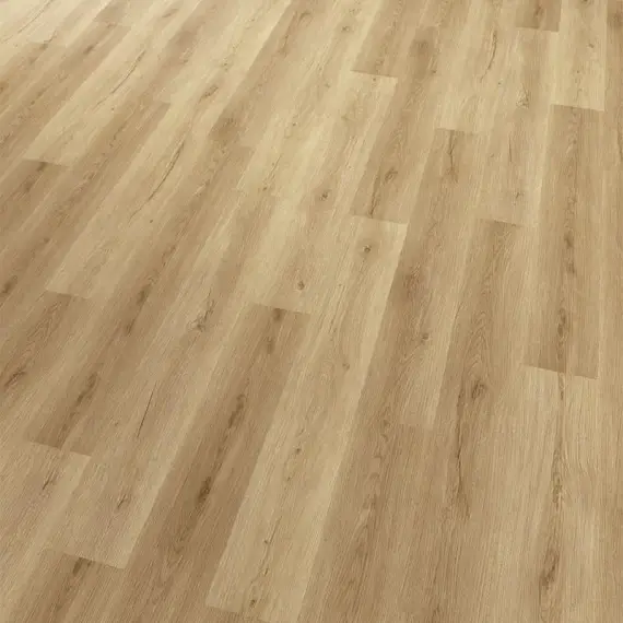 Světlá podlahová dlažba imitující dřevo s texturou prkna.