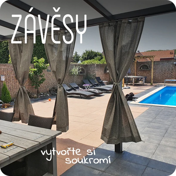 Zastínění terasy závěsy pod pergolou u bazénu