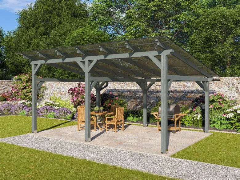Zahradní pergola s krbem, dřevěnými židlemi a kvetoucími rostlinami.